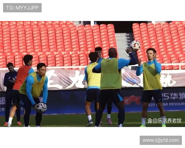 武汉三镇迎战对手展开激烈角逐 看球迷热情与球队实力如何碰撞