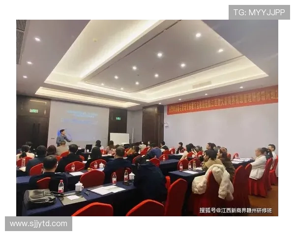 全面探寻现代足球俱乐部运营模式与其全球影响力的深度解析与未来发展趋势