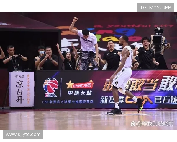 重庆篮球队技术解析:提升球队实力的关键因素与战术探讨 重庆篮球队技术解析:提升球队实力的关键因素与战术探讨