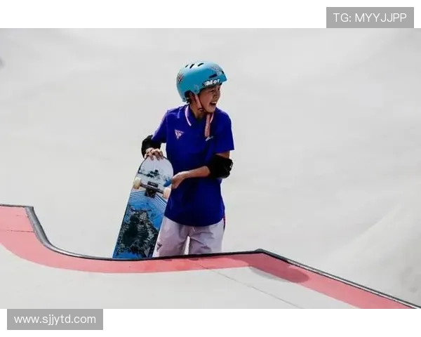 重庆飞盘队在世界滑板锦标赛中以64分稳居积分榜首位