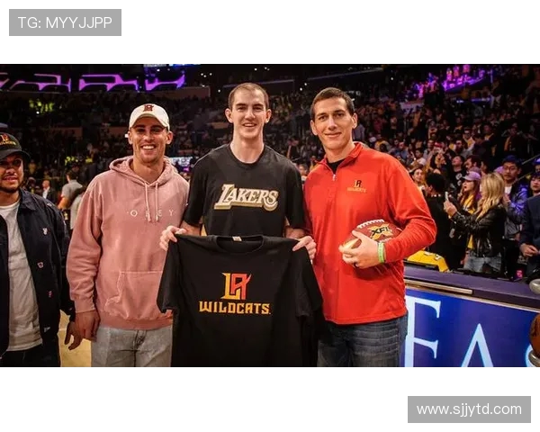 亚历克斯卡鲁索的篮球之路与成长故事探秘